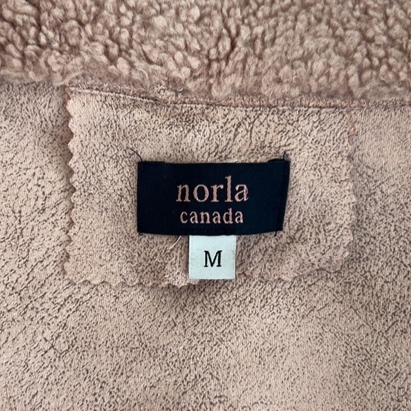 Norla Canada l Faux Fur Pink Vest - Picture 5 of 6